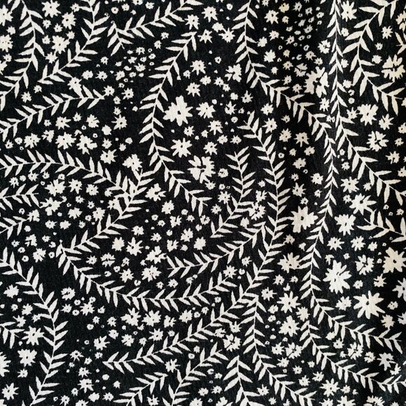 Steve Madden NEW Black w/ White Floral Pattern Dress "Cloud Dancer" size M - Picture 2 of 10